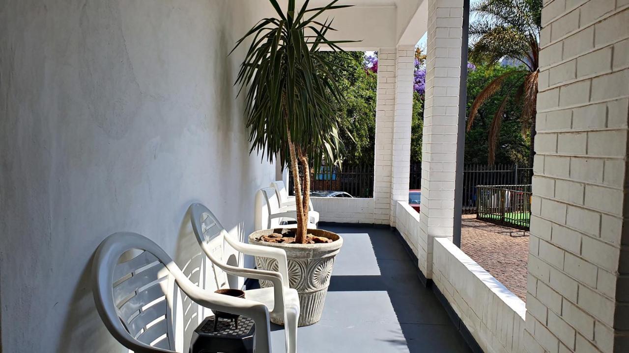 Lake Motel Hartbeespoort Exterior photo
